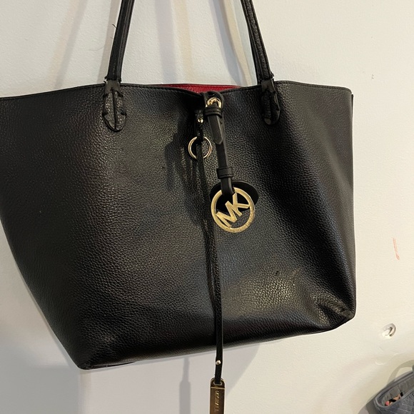 real michael kors bag - Picture 3 of 5
